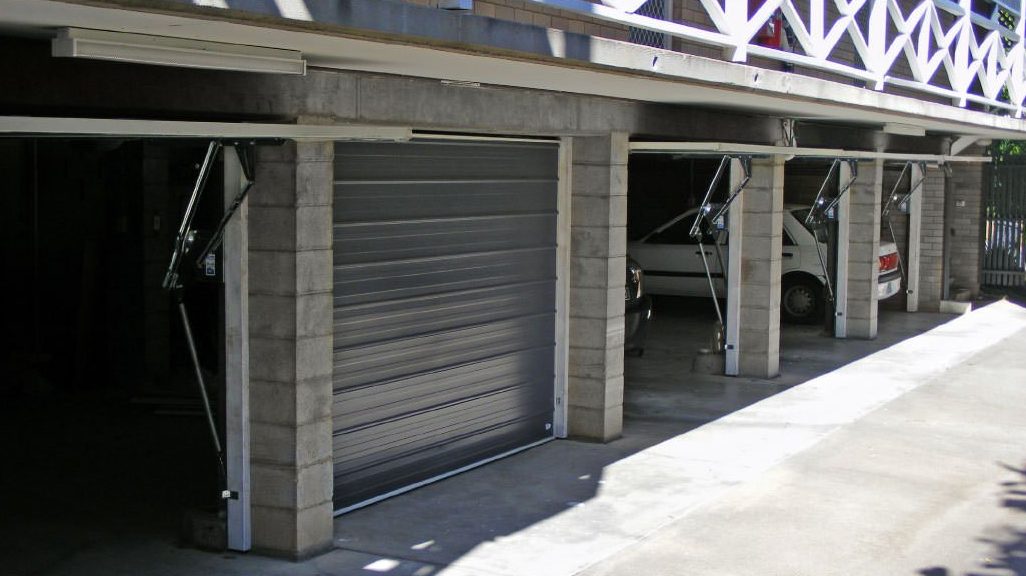 Tilt Door S And Repair Doctors, Replace Tilt Up Garage Door
